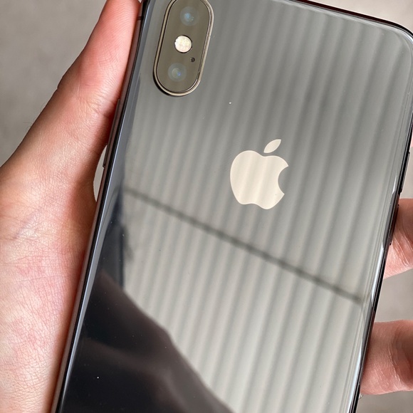 iPhone X 64gb unlocked - amazing condition - Picture 3 of 10